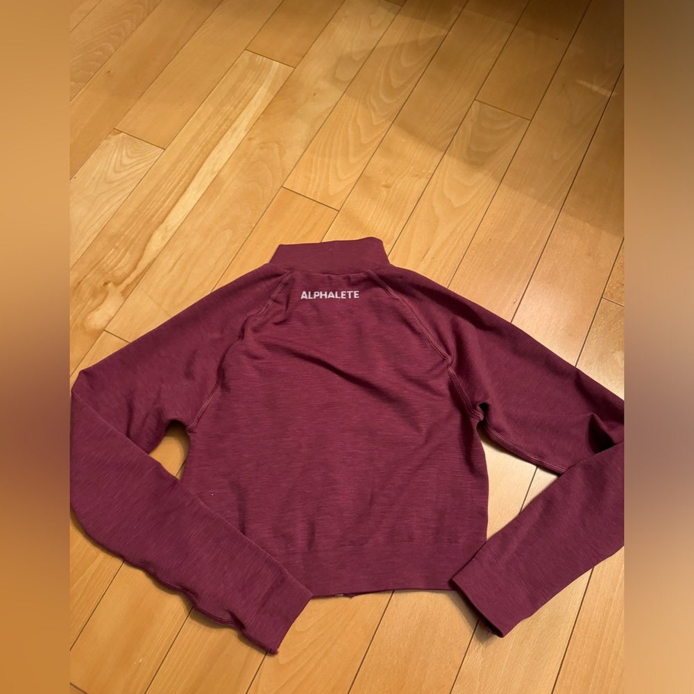 Amplify zip up